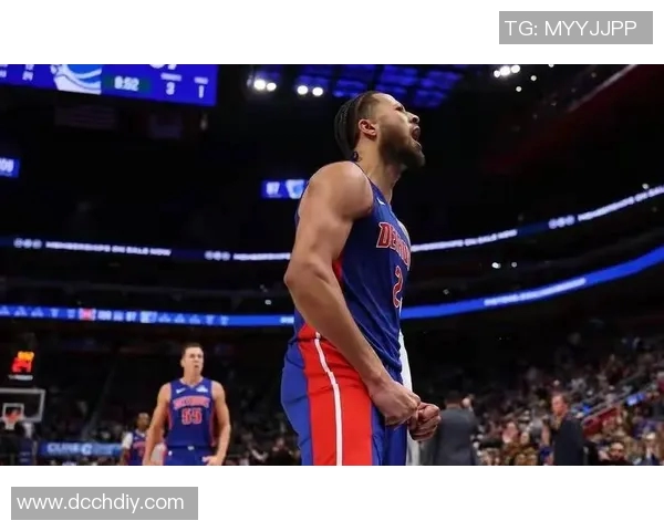 东契奇35+5+11也无缘最佳，队友里夫斯表现抢眼